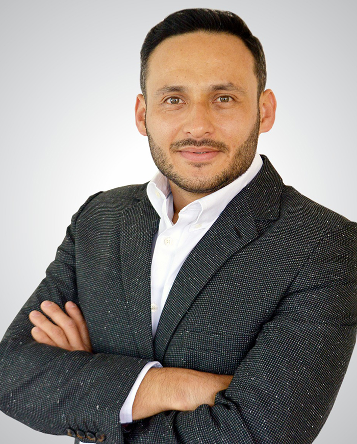 CARLOS JULIAN LEÓN  